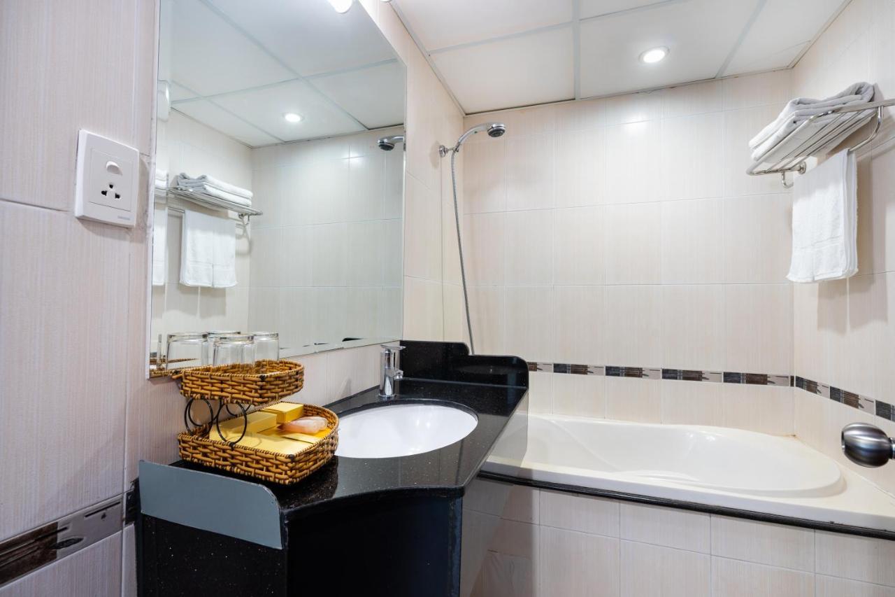 Lucasta Saigon Hotel مدينة هوشي منه المظهر الخارجي الصورة